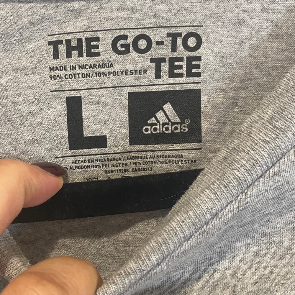 ADIDAS  men’s UC Irvine  Short Sleeve T-shirt size large - Picture 3 of 4